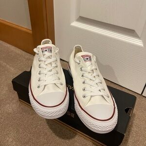 Converse All Star Ox Chuck Taylors (Unisex M8/W10)